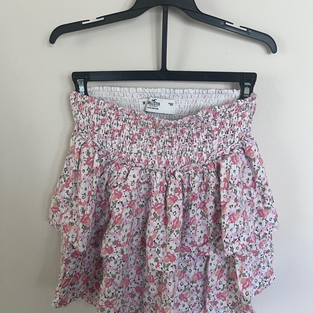 Hollister Pink Floral Mini Skirt 310